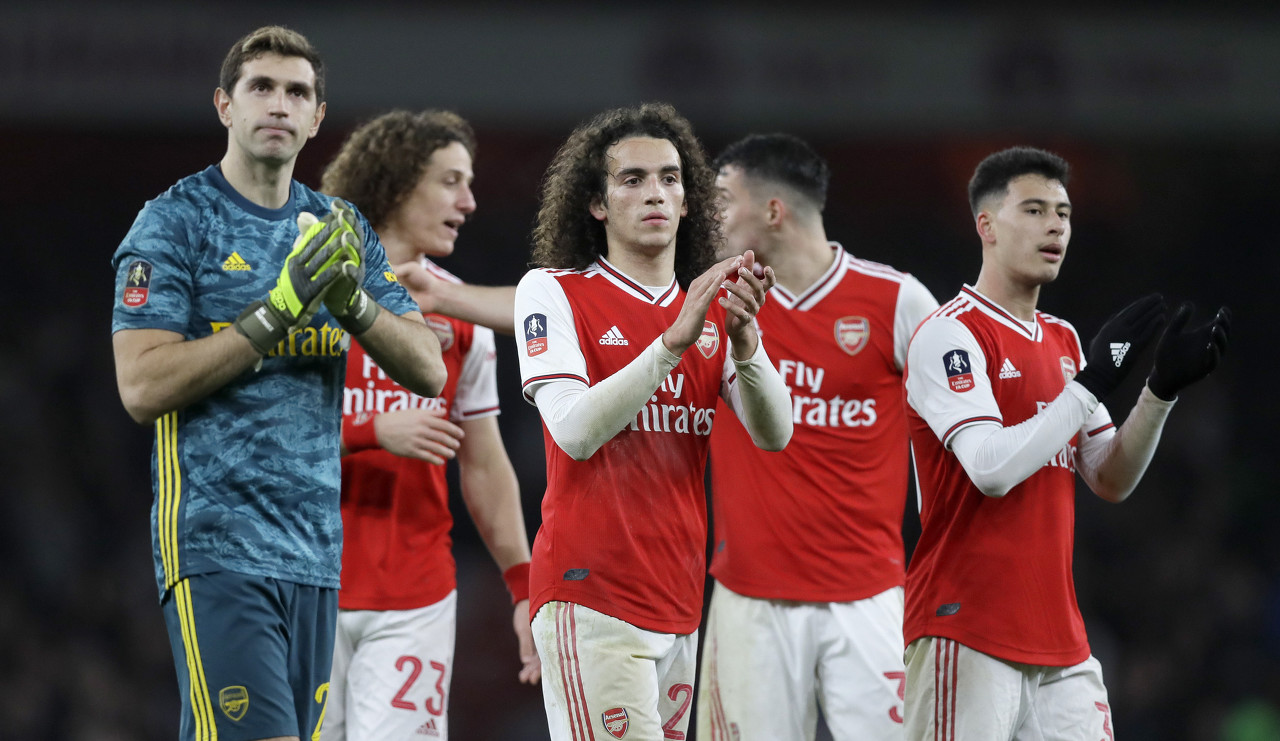 拉波尔塔：很幸运能拥有亚马尔，我要保护他与他保持一致立场（拉波尔塔：亚马尔是我们的幸运，我会保护他并与他立场一致）