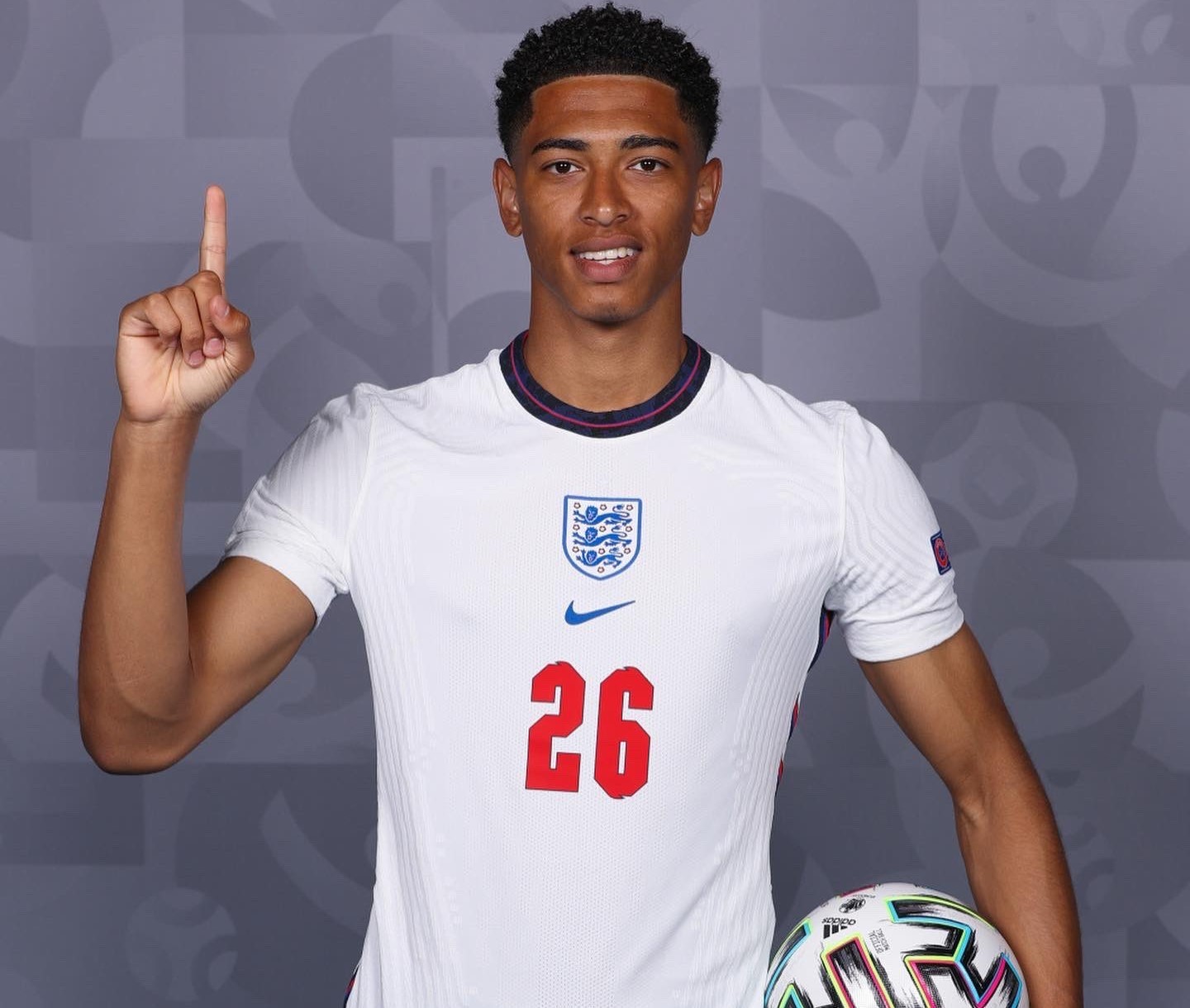 红牛车队高层霍纳、纽维、马尔科2025年集体离队