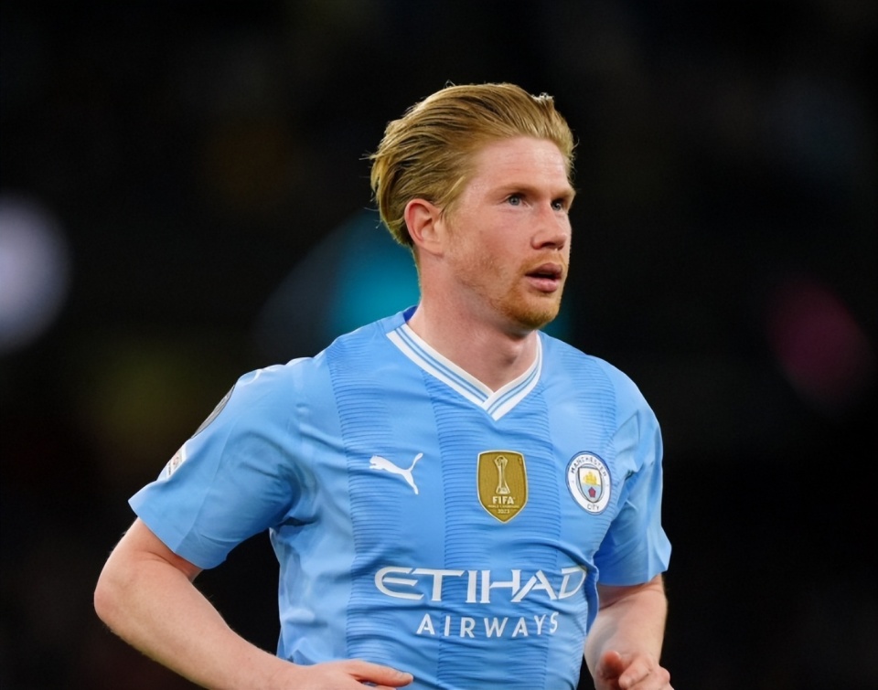 TA跟队：布莱顿19岁前锋齐马斯十字韧带撕裂，赛季报销（TA记者跟队：布莱顿19岁新星齐马斯十字韧带撕裂，本赛季报销）