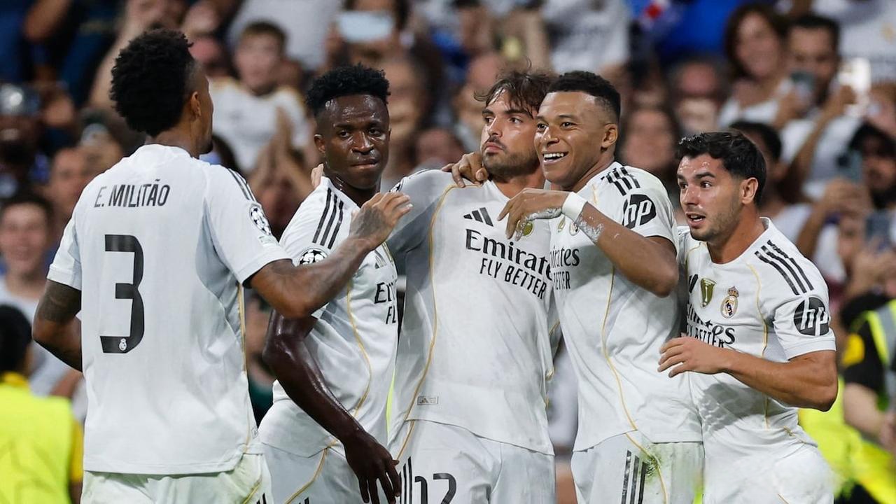 记者：兰克尔-泽经常在赛前要钱，首发迟迟不定也有他的原因（记者称兰克尔-泽屡次在赛前索要费用，首发迟迟未定也与他有关）