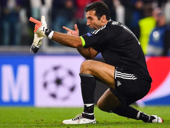 新卡牌大师？皇马本场主裁金特罗本赛季9场西甲出示8红42黄（皇马本场主裁金特罗本季执法西甲9场已掏8红42黄，判罚尺度成焦点）