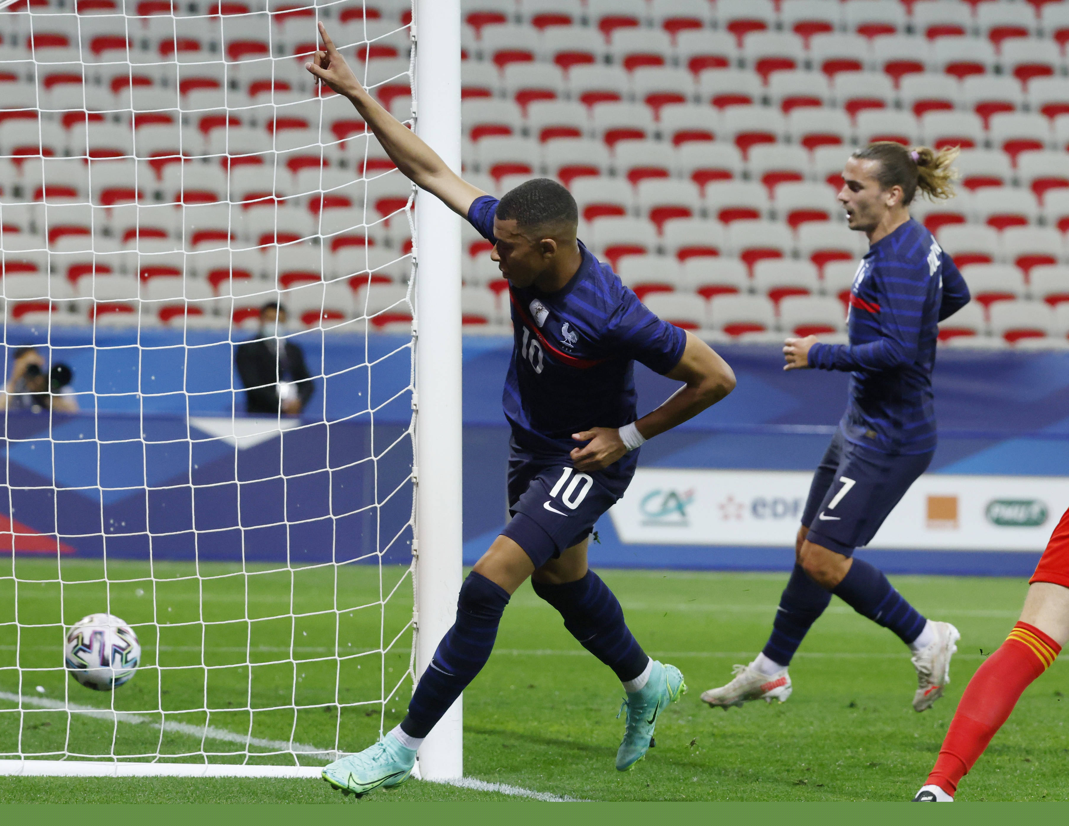 篮网全场快攻效率惊人（篮网整场快攻效率爆表）