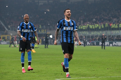 莫雷托：米兰和迈尼昂达成协议后搁置续约，球员接近离队（莫雷托：米兰与迈尼昂同意暂缓续约，球员离队在即）