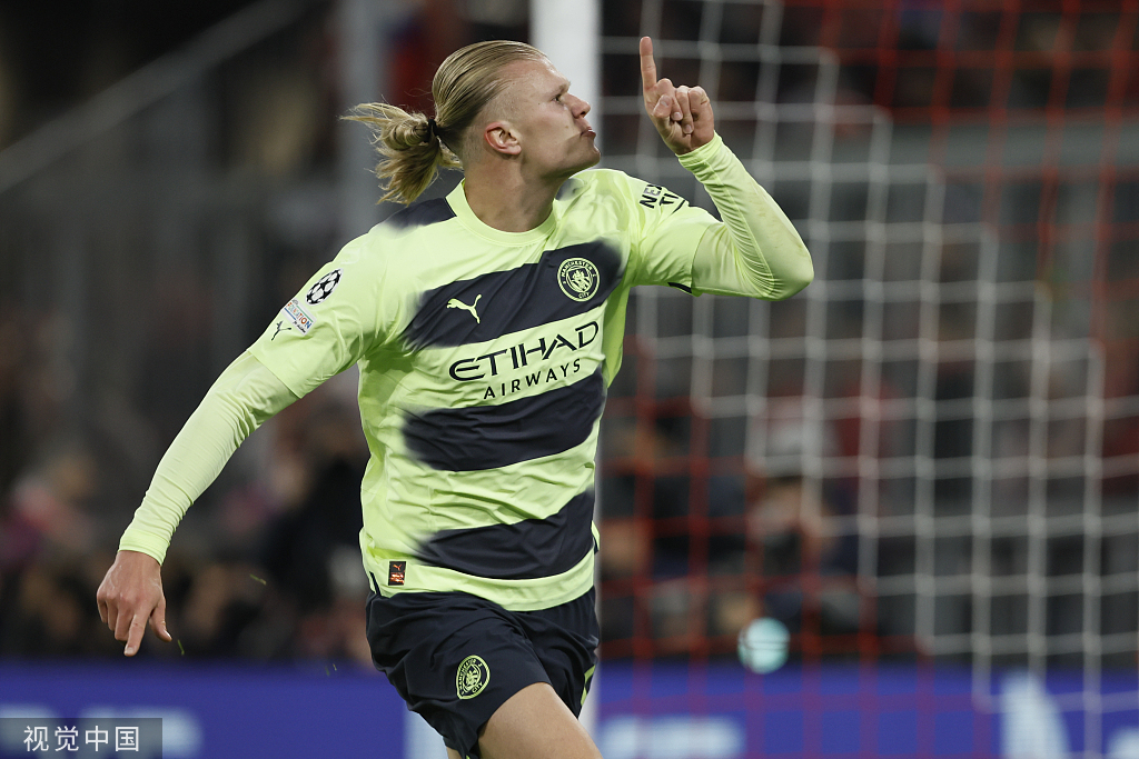 科隆vs法兰克福：卡明斯基、侯赛因巴希奇首发，格策、堂安律出战（科隆对阵法兰克福：卡明斯基、侯赛因巴希奇先发，格策、堂安律登场）