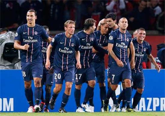 世界最经典的十大足球技巧（全球十大经典足球招式解析）