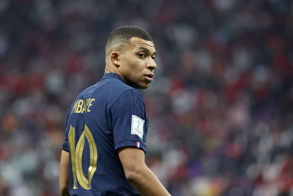 弗赖堡主帅：拜仁全队防守方式值得学习，对阵他们需把握机会（弗赖堡主帅：拜仁整体防守堪称典范，交手时必须把握住机会）