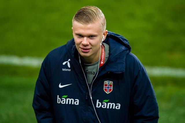 芒特状态回升，全场集锦展现轻盈灵动表现（芒特状态回暖，集锦尽显轻盈灵动）