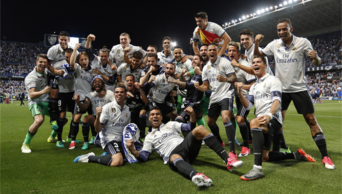 记者：切尔西中场霍尔加盟埃弗顿的转会费为2400万镑+浮动（记者：埃弗顿以2400万英镑加浮动签下切尔西中场霍尔）