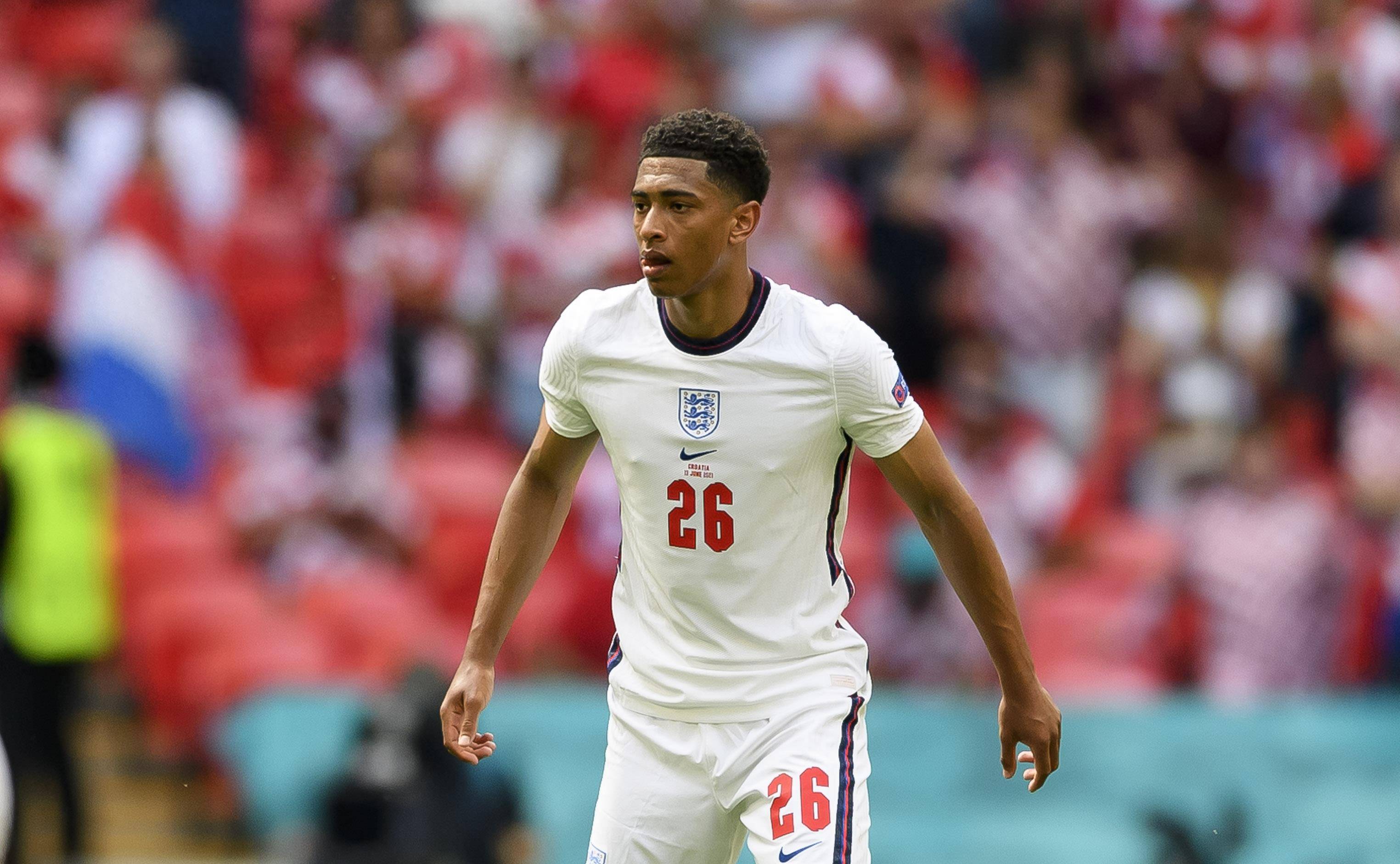 跟队记者：米兰将在周五和维尔图斯恩泰拉进行友谊赛（随队记者：米兰将于周五与维尔图斯恩泰拉进行热身赛）