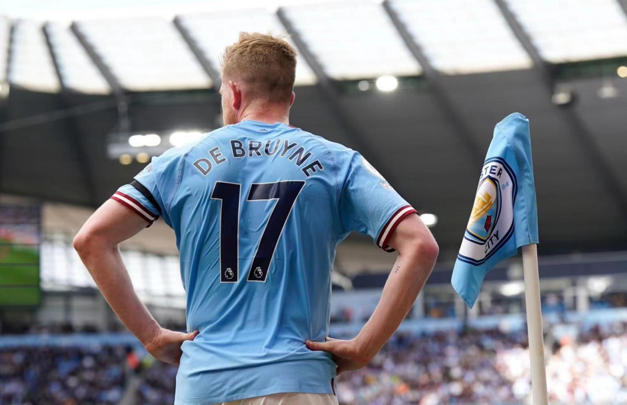 中超9／10月最佳阵容：卡扎伊什维利领衔，吴曦、吕焯毅入选（中超9-10月最佳阵容出炉：卡扎伊什维利领衔，吴曦、吕焯毅在列）