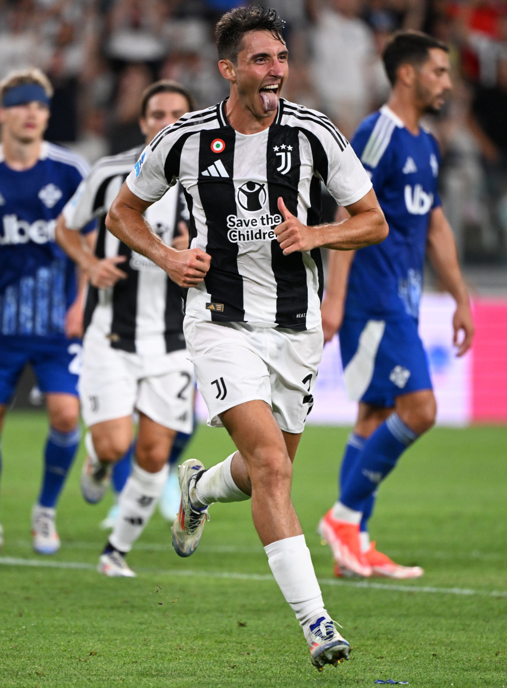 米体：姆希塔良已经恢复合练，可能在本周末复出踢比萨（米兰体育报：姆希塔良已恢复合练，周末有望复出战比萨）