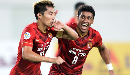 广东目标双冠，北京心仪外援遭截胡，辽宁欲更换外援，新疆队长受伤（广东冲击双冠，北京意中外援遭抢签，辽宁考虑换外援，新疆队长受伤）